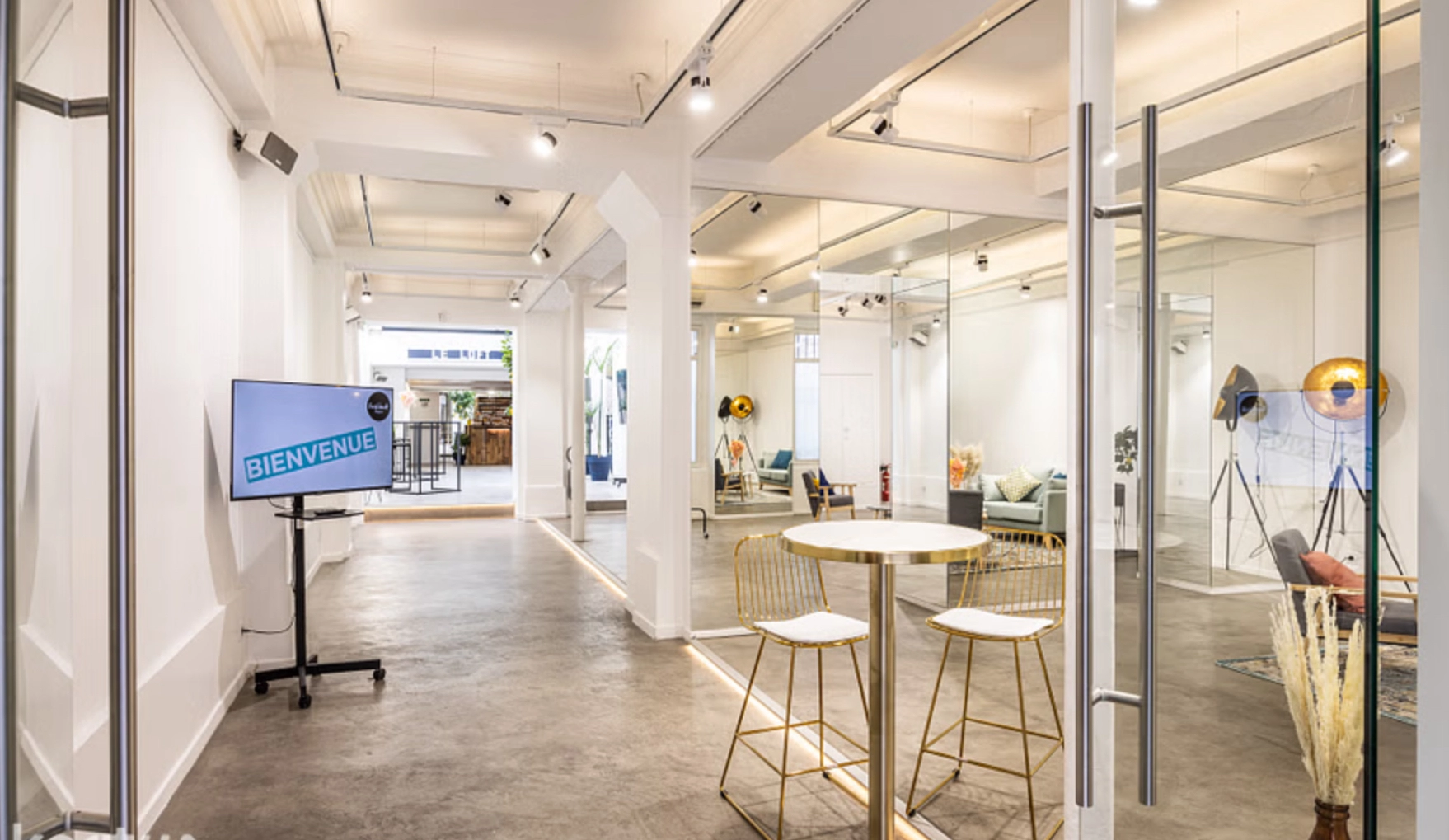 c1fbf879-04d1-4e6b-ad5d-9c0aca2f4238-1x9wxl